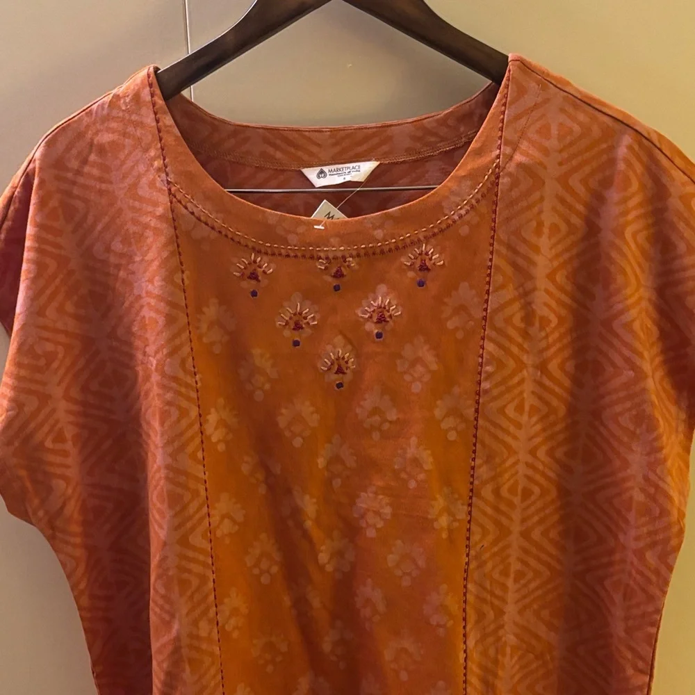 NWT Marketplace Handwork of India Embroidered Orange Top - Picture 5 of 8